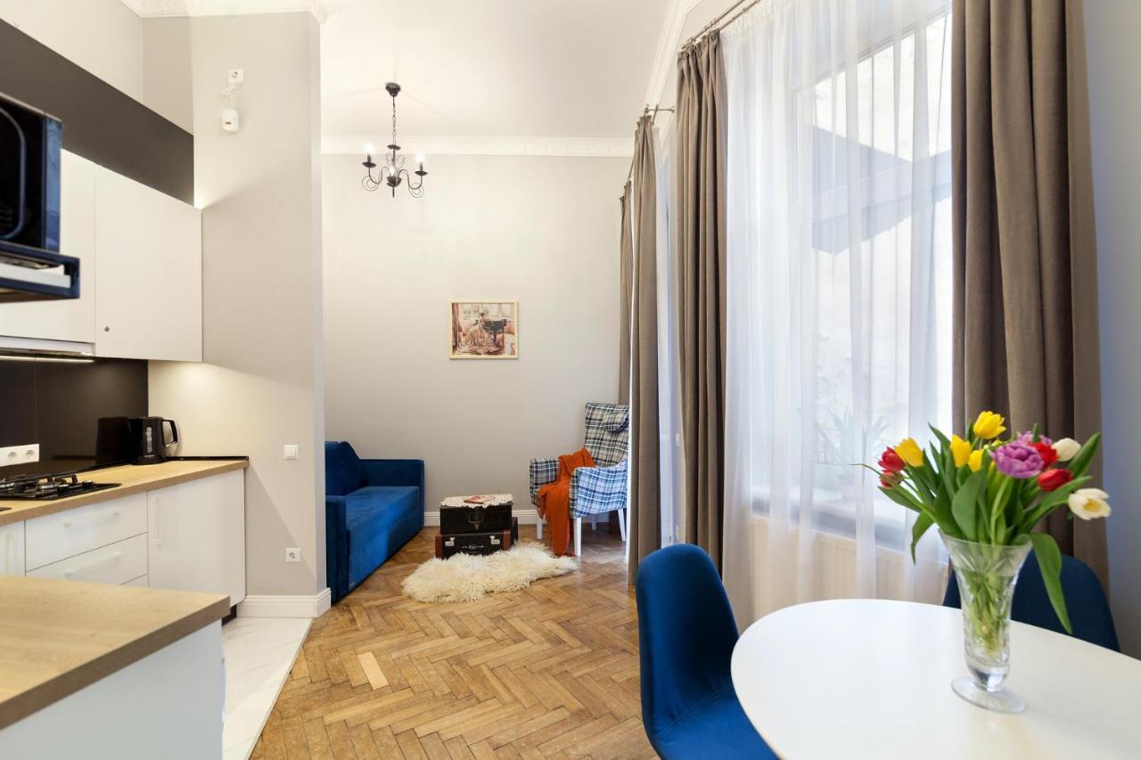 Chopin Apartment In The Center Of Leópolis Exterior foto